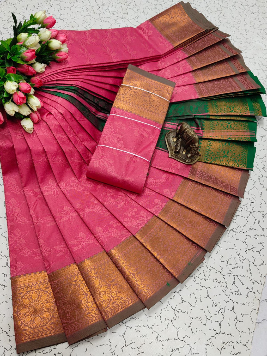 Karizma Silk Saree w/ Pallu Contrast